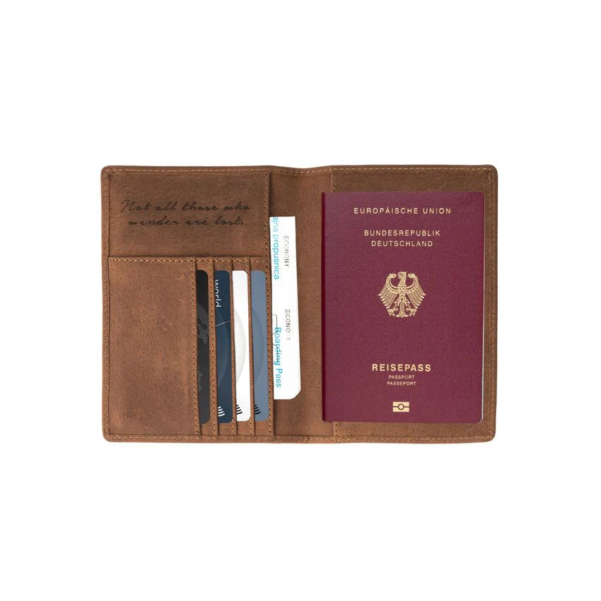 DRAKENSBERG Passport Holder »Pete« Havana-Brown