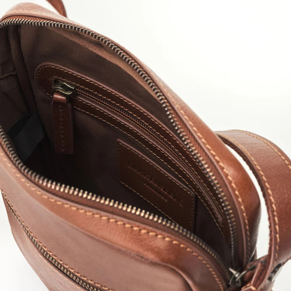 DRAKENSBERG Shoulder Bag »Carlo« Chestnut-Brown