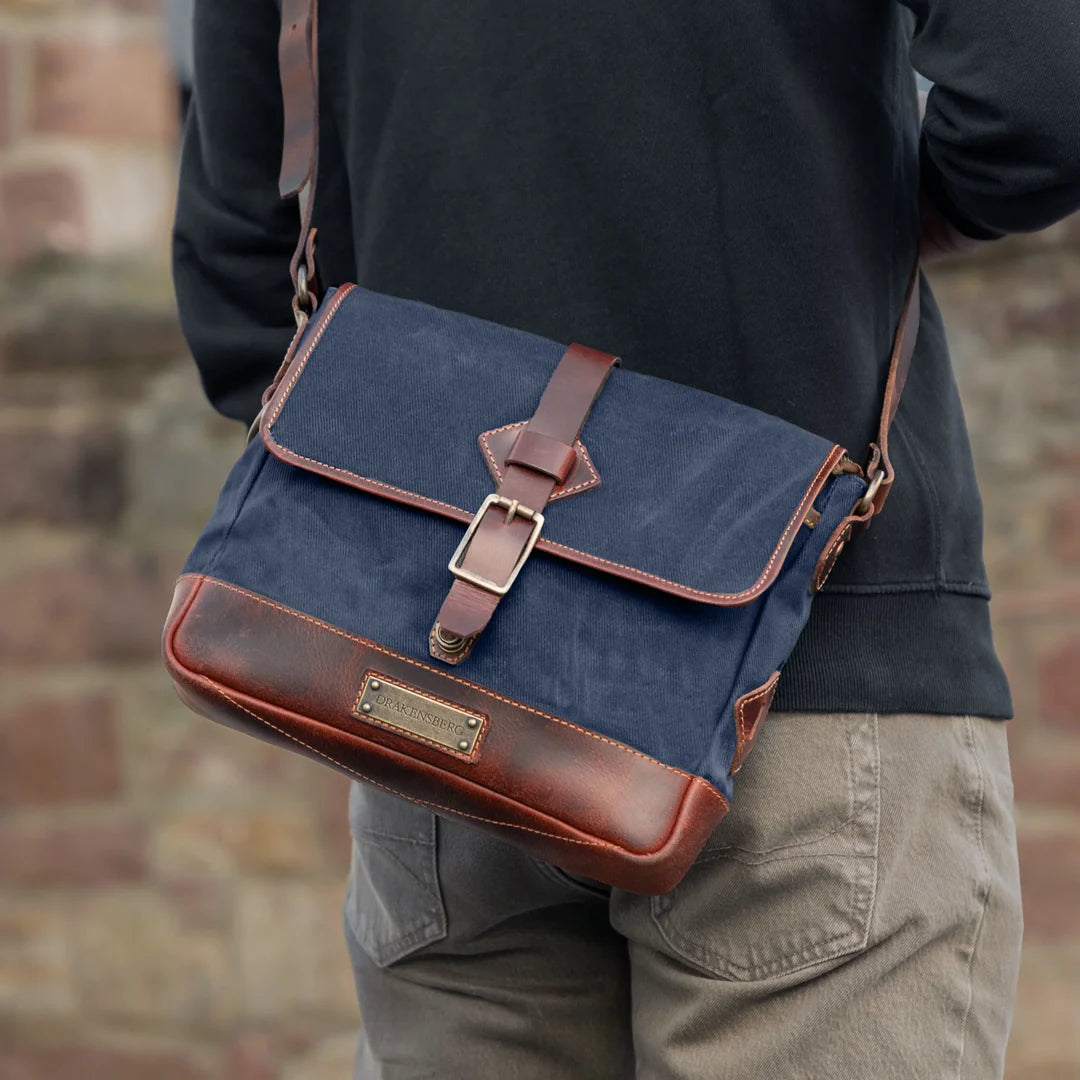 DRAKENSBERG Shoulder Bag »Nate« Ocean-Blue