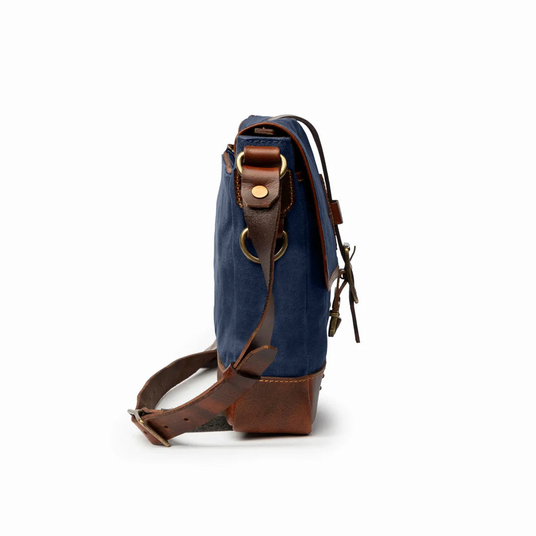 DRAKENSBERG Shoulder Bag »Nate« Ocean-Blue