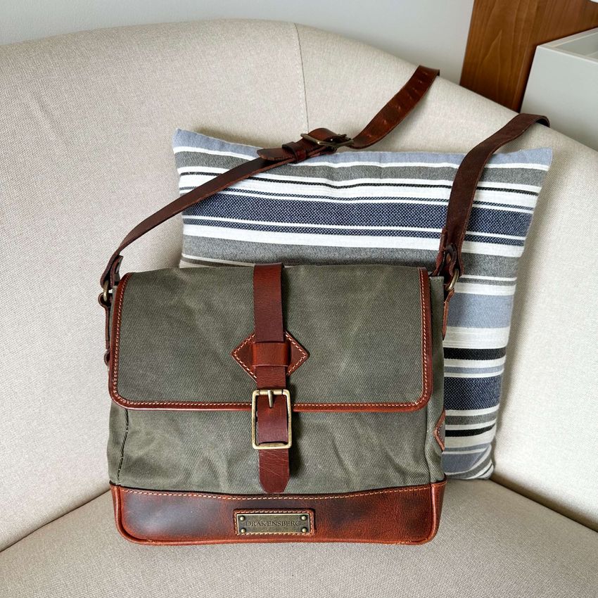 DRAKENSBERG Shoulder Bag »Nate« Forest-Green